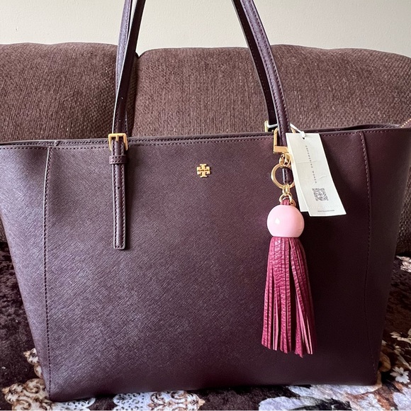 TORY BURCH Large Emerson Saffiano Leather Tote Bag With Removable Tassel NWT - Picture 2 of 16